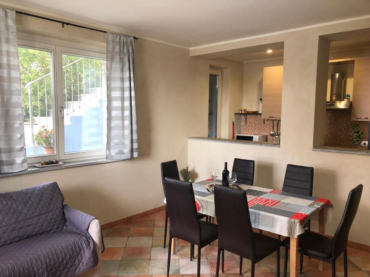 La Casa Blu Apartment Montegrosso d'Asti Bagian luar foto