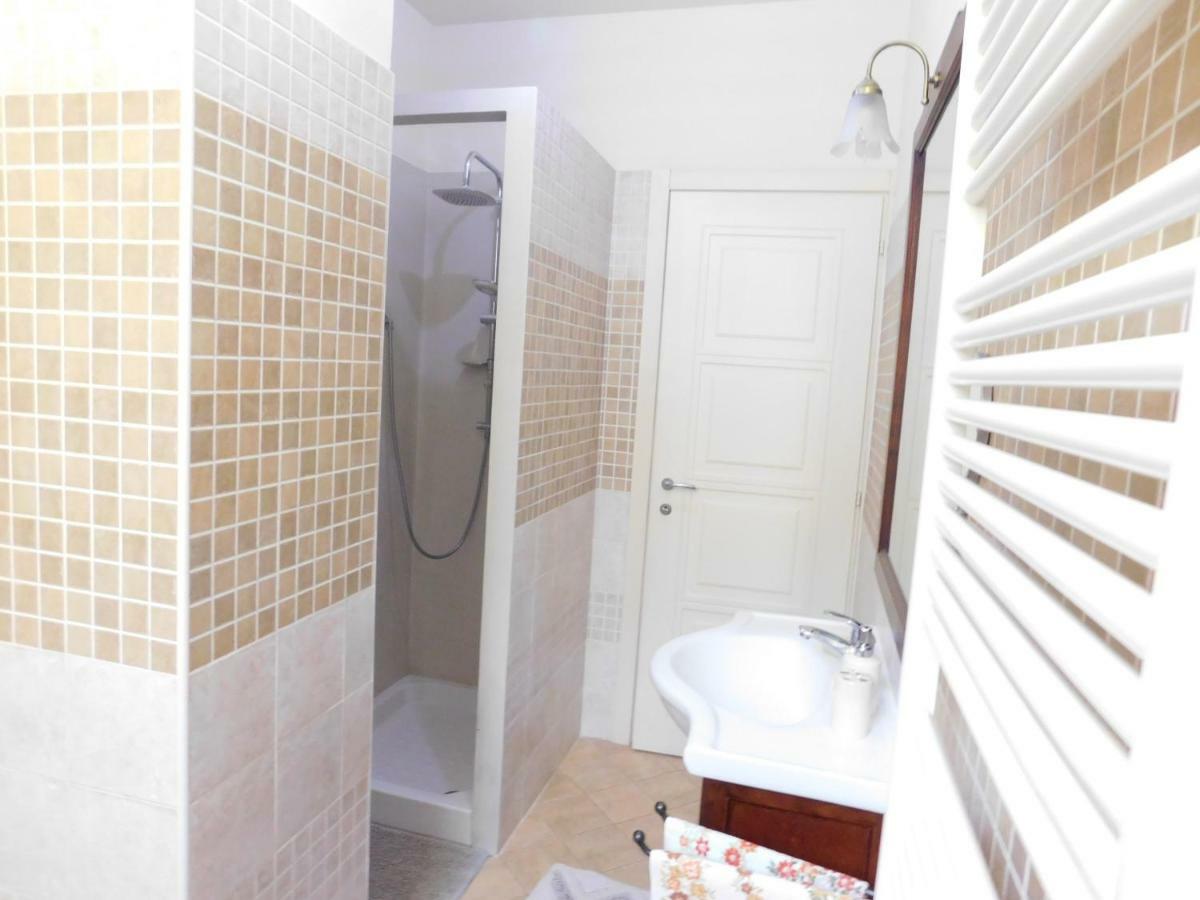 La Casa Blu Apartment Montegrosso d'Asti Bagian luar foto